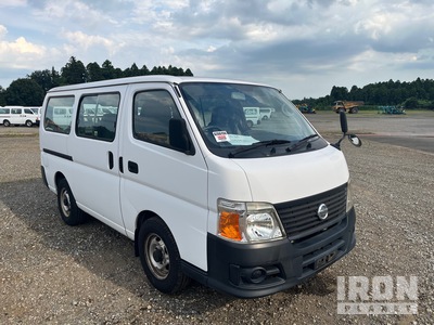 2010 Nissan Caravan Furgoneta de pasajeros