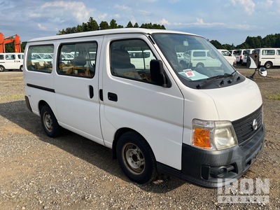 2011 Nissan Caravan Furgoneta de pasajeros
