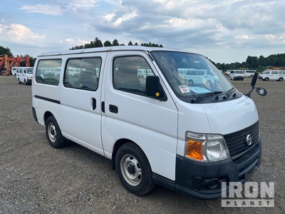 2011 Nissan Caravan Furgoneta de pasajeros