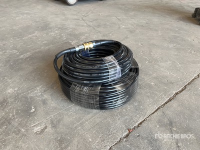 Quantity of (2) pressure wash hoses Divers - Outils à main