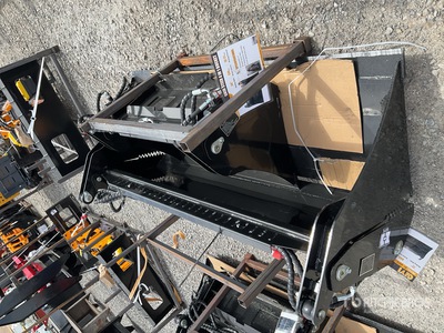 2025 GIYI GY-XKH39F 39 in Mini Skid Steer Bucket (Unused)