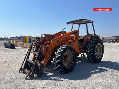 Fiat 1300 DT 4WD Tractor (Inoperable)