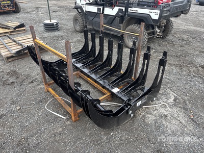 2025 GIYI CLG72 72 in Curved Log Grabber (Unused)