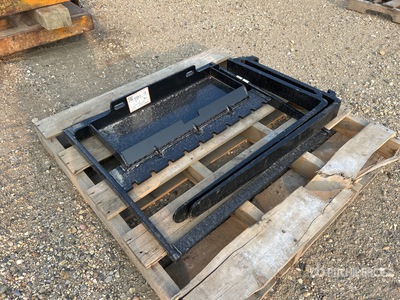 2025 GIYI GY-XHC 30 in Mini Skid Steer Forks (Unused)