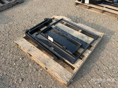 2025 GIYI GY-XHC 30 in Mini Skid Steer Forks - Fits giyi (Unused)