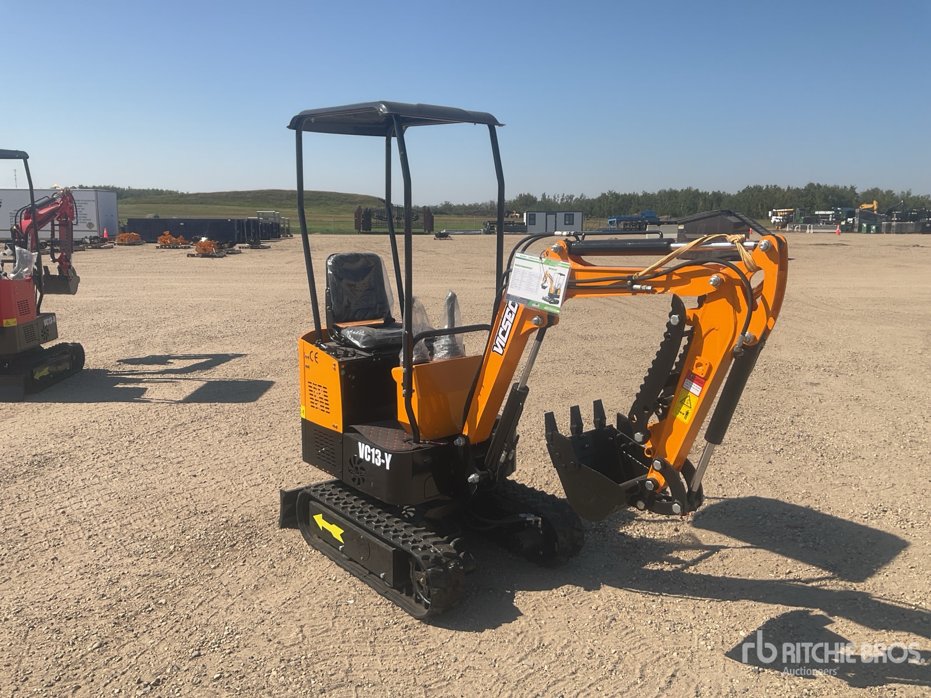 2025 VICSEC VC13J-Y Mini Excavator (Unused)