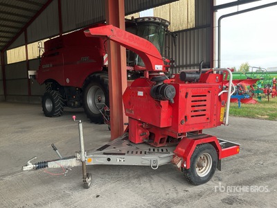 2014 Vermeer BC230XL Wood Chipper