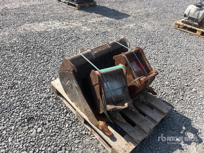 800 mm Digging Bucket, 300 mm Digging Bucket, 300 mm Cleanup Schaufel