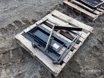2025 GIYI GY-XHC 30 in Mini Skid Steer Forks (Unused)