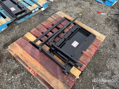 2025 GIYI GY-XHC 30 in Mini Skid Steer Forks (Unused)