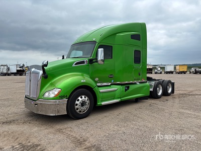 2018 Kenworth T680 6x4 Ciągnik siodłowy T/A z kabiną sypialną