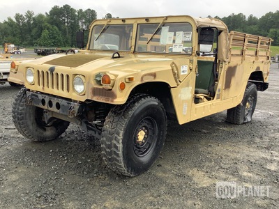 2007 AM General M1097R1 HMMWV 2 Door Soft Top w/Truck Body