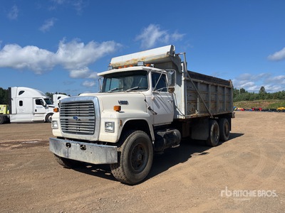 1987 Ford LT8000 6x4 T/A Dump Truck