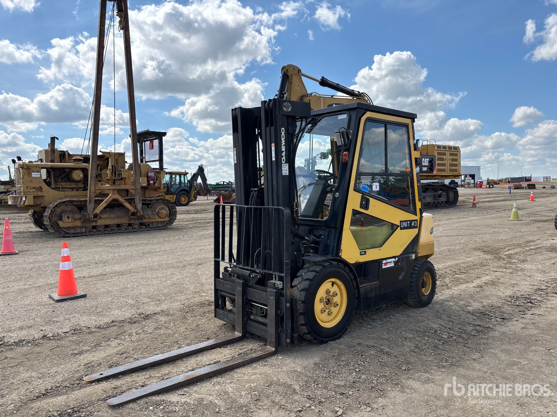 Daewoo G25P 4455 lb Pneumatic Tire Chariot Élévateur