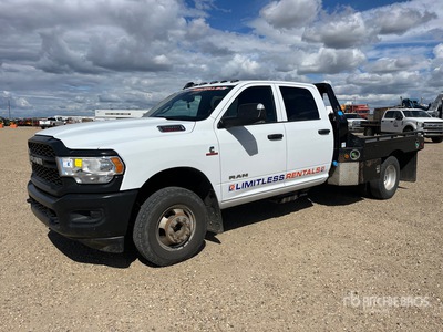 2022 Ram 3500 4x4 Crew Cab Flatbed Truck
