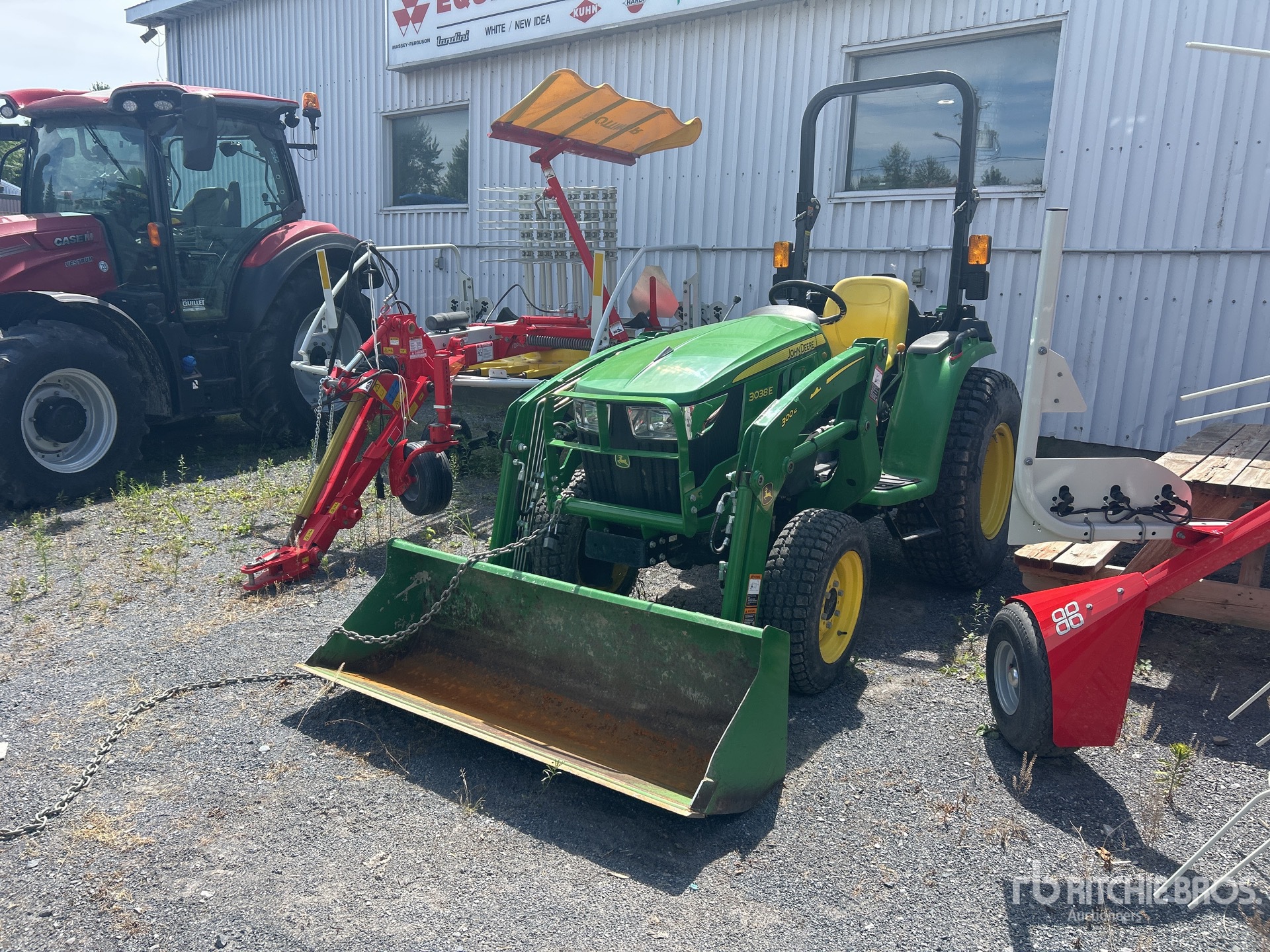 2021 John Deere 3038E 4WD Ciągnik użytkowy