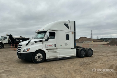 2021 Freightliner Cascadia 126 6x4 T/A Sleeper Truck Tractor