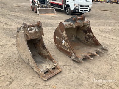 Quantity of (2) Digging Excavator Bucket
