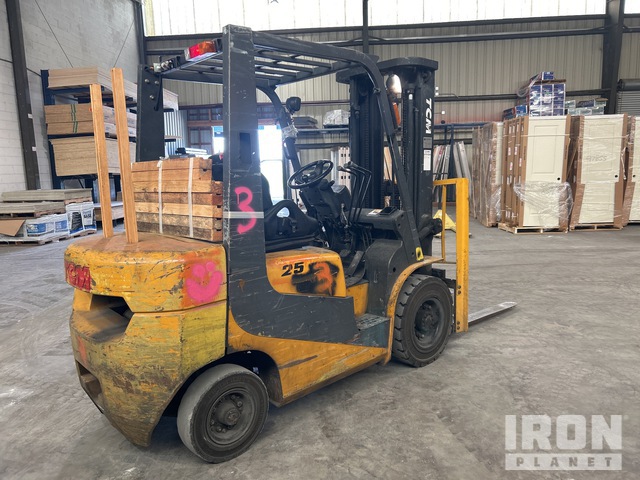 MONTACARGAS 2003 TCM FG25T6