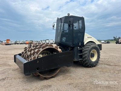 2005 Ingersoll-Rand SD116F コンパクター