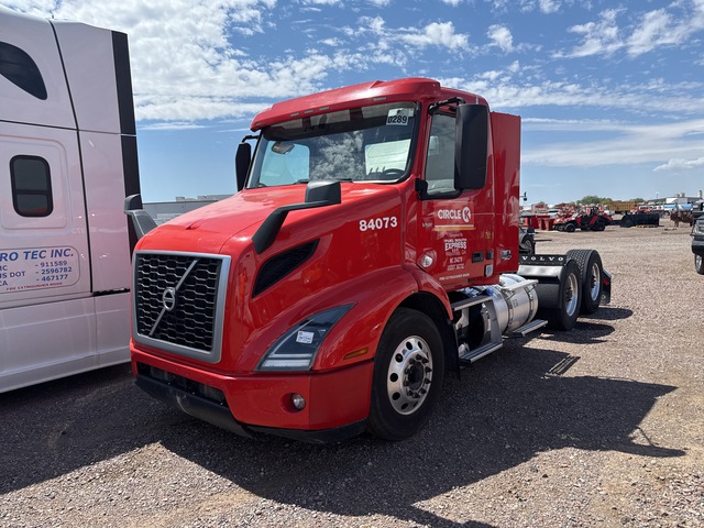 2021 Volvo VNR 6x2 T/A Day Cab Truck Tractor