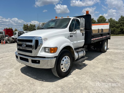 2011 Ford F-750 XL 4x2 ダンプトラック（S/A）