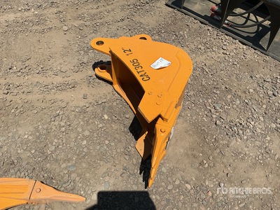 GIYI GY-BK 12 in Digging Graafmachine Bak - Fits Cat 305