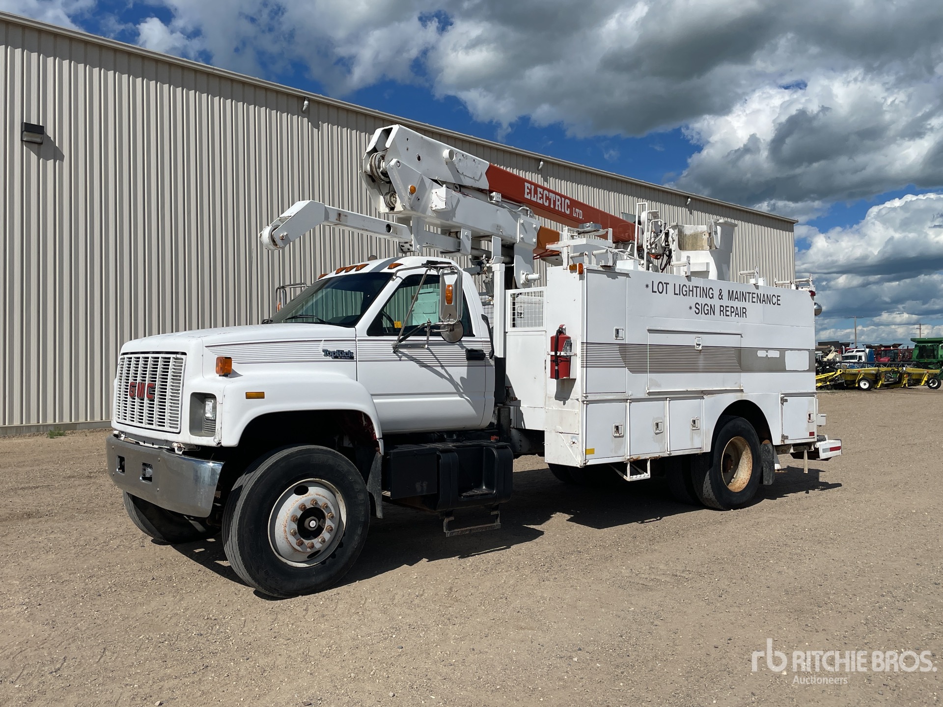 Industries Wajax Pitman HS-41-MA on 1994 GMC C6500 4x2 Topkick Bucket Truck