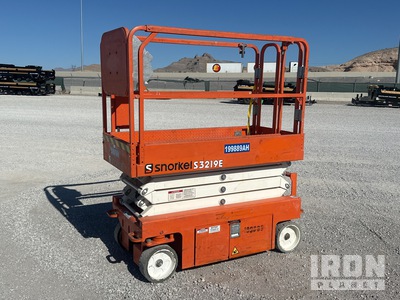 2017 Snorkel S3219E Electric Elevador de tijera