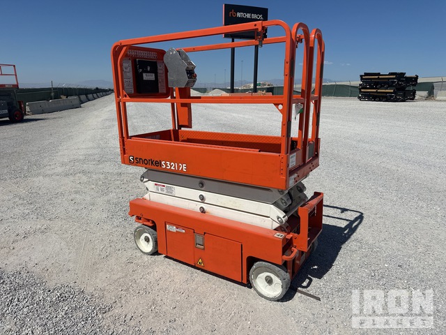 ELEVADOR TIJERA 2017 SNORKEL S3219E