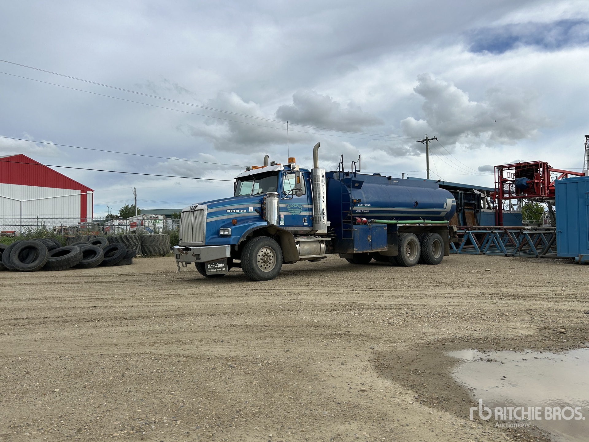 2005 Western Star 4900SA 111 bbl 6x4 Water Truck