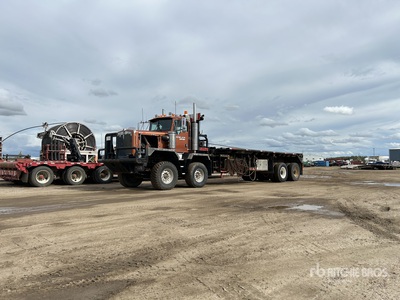 2005 Kenworth C500B 6x4 Twin-Steer Ciężarówka z platformą