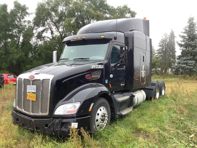 2014 Peterbilt 579 6x4 T/A Sleeper Truck Tractor (Inoperable)