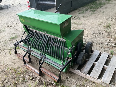 Gandy 2848DP Seeder