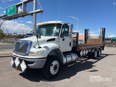 2014 International Workstar 7400 6x4 Flatbed Truck