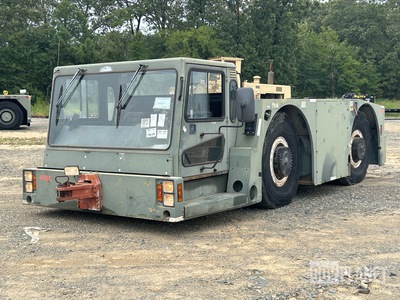 1999 FMC B1200 Aircraft Pushback Tractor