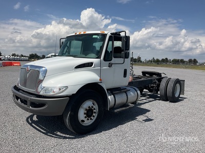 2017 International DuraStar 4300 Tractocamion / Day Cab Truck Tractor