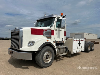 2015 Freightliner 122SD Cabine et châssis