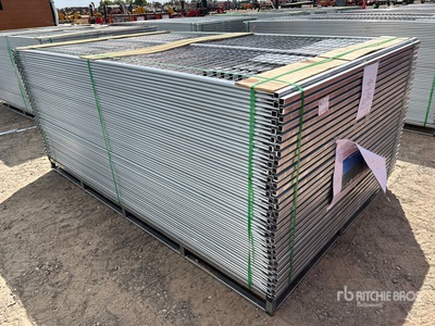 Quantity of (59) 9 ft 6 in x 6 ft Galvanized 柵