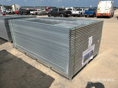 Quantity of (59) 9 ft 6 in x 6 ft Galvanized 柵