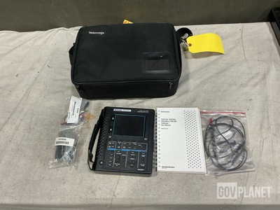 Tektronix THS730A Handheld Digital Oscilloscope