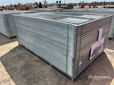 Quantity of (59) 9 ft 6 in x 6 ft Galvanized 柵