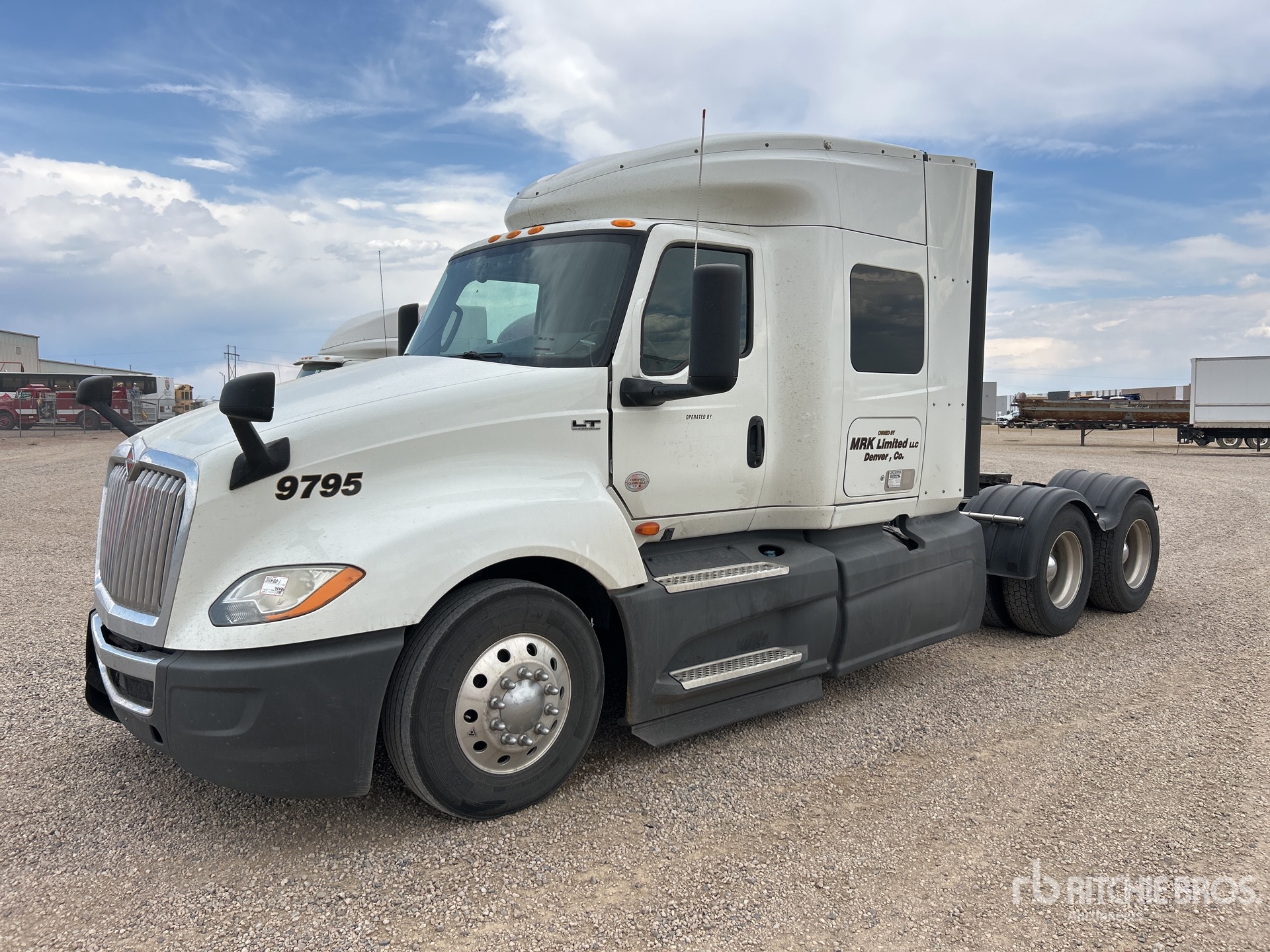 2020 International LT625 6x4 T/A Sleeper Truck Tractor