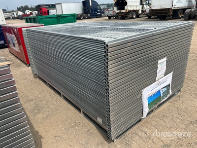 Quantity of (58) 10 ft x 6 ft Galvanized 柵