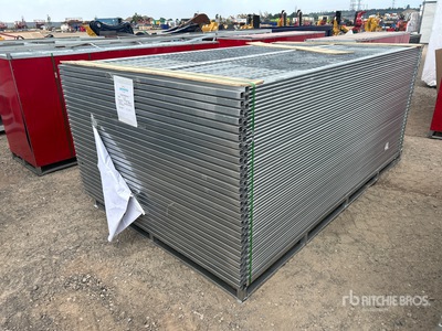 Quantity of (58) 2025 9 ft 6 in x 6 ft Galvanized Temporary サイト フェンス (Unused)