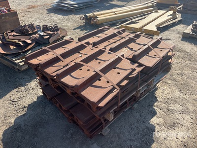 Track Pads - Fits Cat D9R