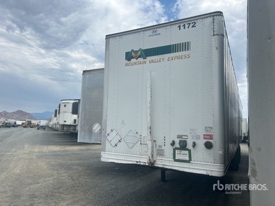 2013 Hyundai 28 ft S/A バントレーラー