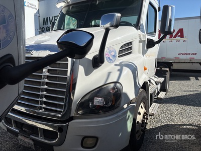 2014 Freightliner Cascadia 113 6x4 Cabeza Tractora Cabina Corta