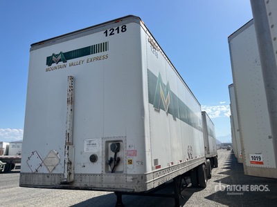 1999 Great Dane 28 ft x 102 in S/A Semi-remorque fourgon