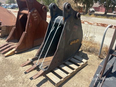 24 in Excavator Bucket